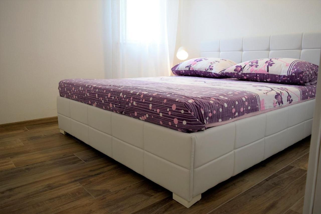 Apartments Villa Kristina Супетарська Драґа Екстер'єр фото