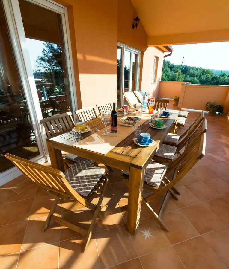 Apartments Villa Kristina Супетарська Драґа Екстер'єр фото