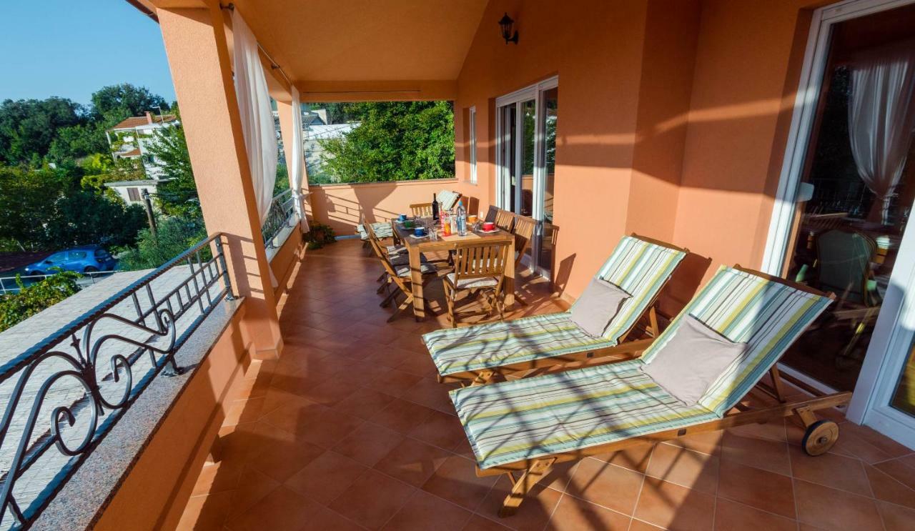 Apartments Villa Kristina Супетарська Драґа Екстер'єр фото