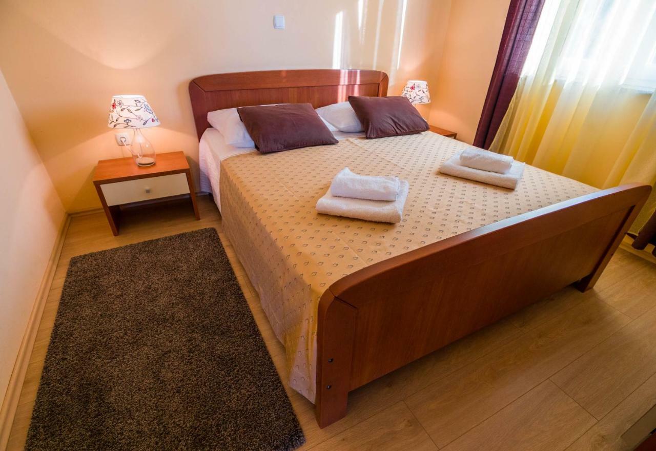 Apartments Villa Kristina Супетарська Драґа Екстер'єр фото